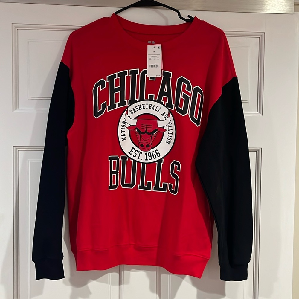 Chicago Bulls Crewneck Sweatshirt- size M